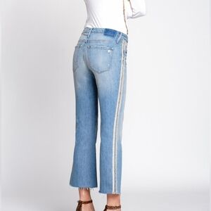 Black Orchid 29 Chrissy kick flare